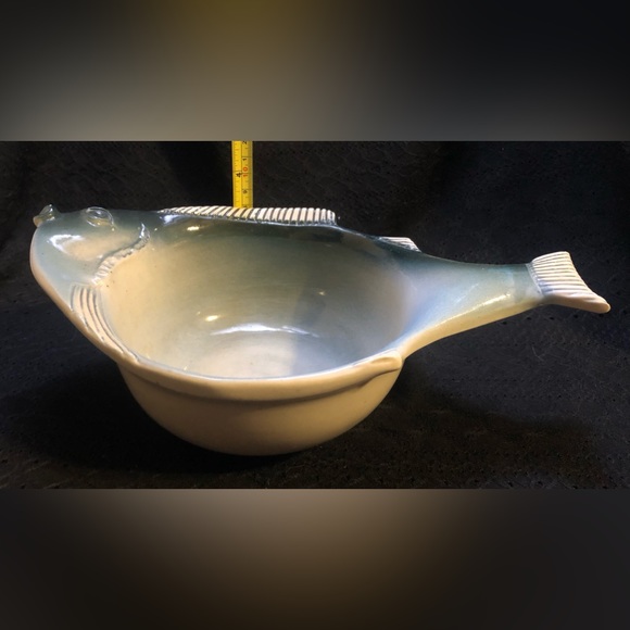 Flat Earth art pottery fish deep bowl 11”x 6.75”X 2.75” Blue Grey - Picture 7 of 7